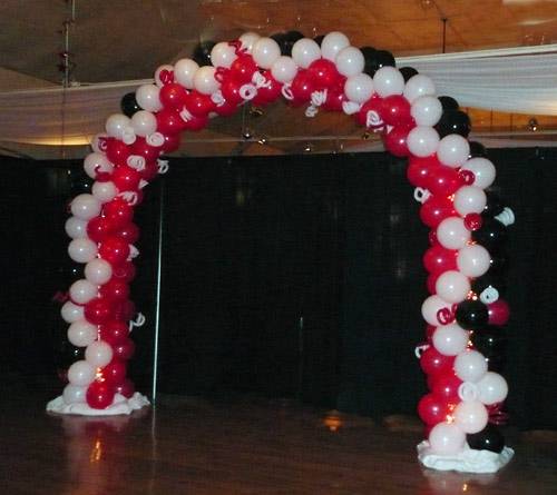 spiral entrance balloon arch