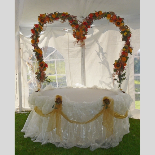 arches & columns grapevine heart arch