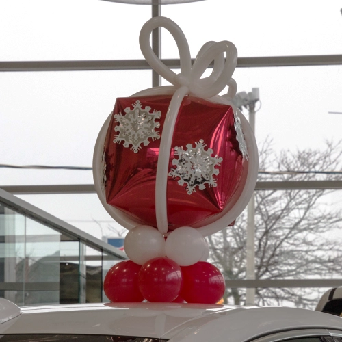 large balloon gift for corporate Christmas decor