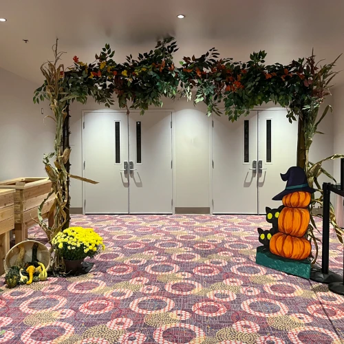 Thanksgiving party decor