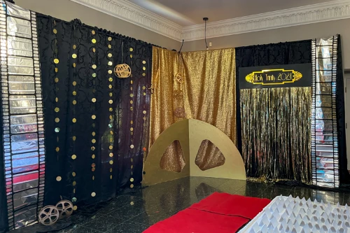 Roaring 20s prom theme