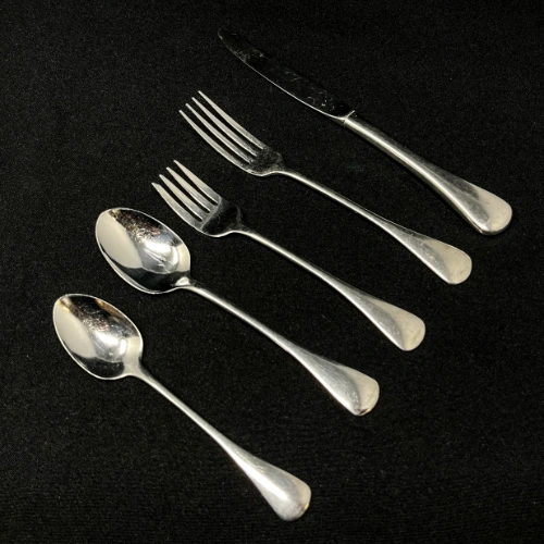 Oneida plain pattern cutlery